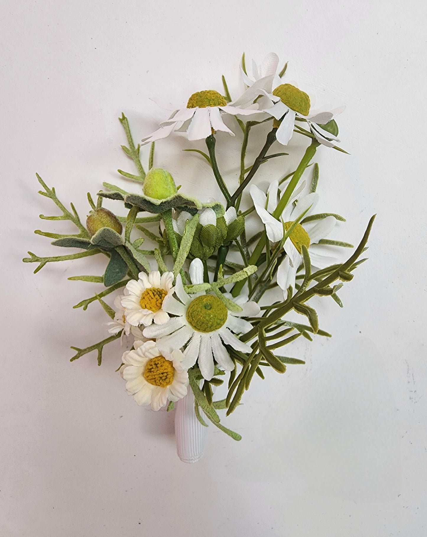 Darling Daisy - Buttonhole