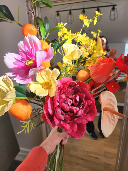 Fresh vs Artificial Wedding Flowers: Which Is Right for You?