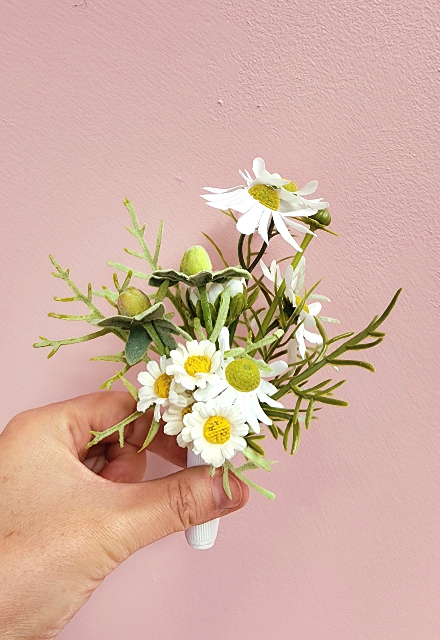 Darling Daisy - Buttonhole