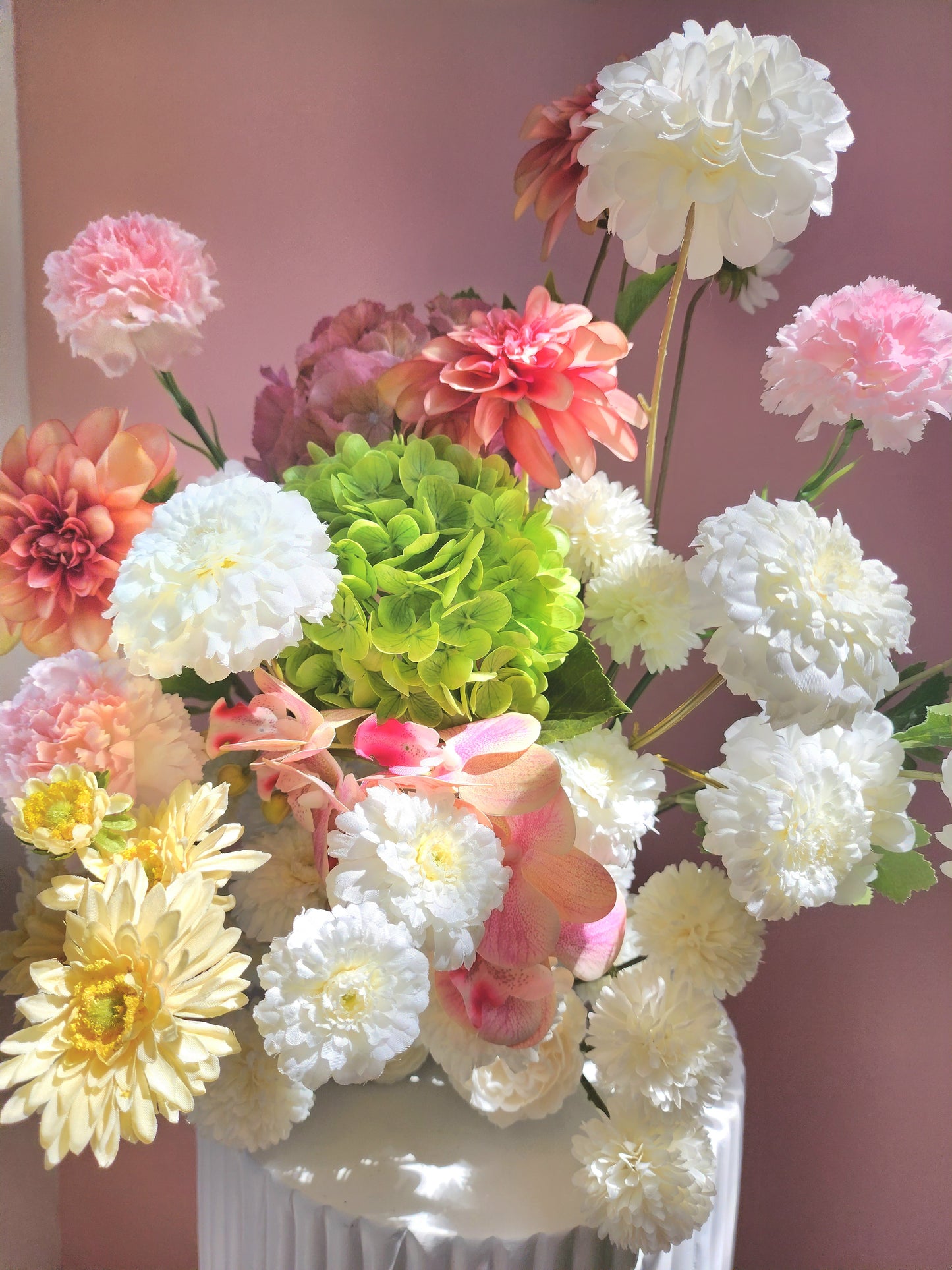 Luscious Flower Cloud - Lifelike Artificial Flowers