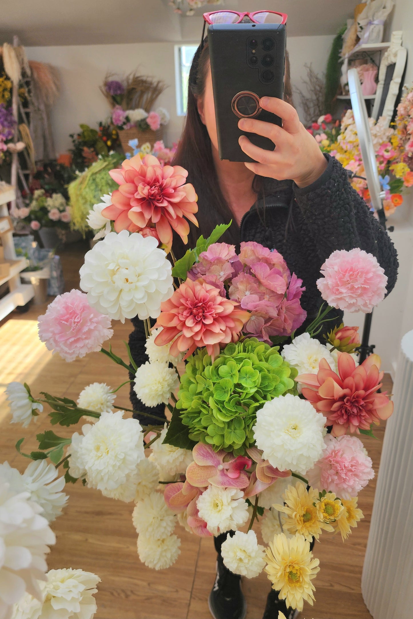 Luscious Flower Cloud - Lifelike Artificial Flowers